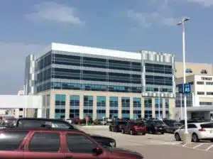 DGH-MOB-3-1024×765 exterior of deaconess gateway hospital building